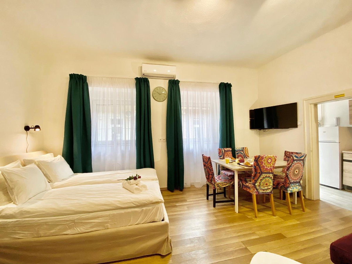 B20 Apartment, Hungary