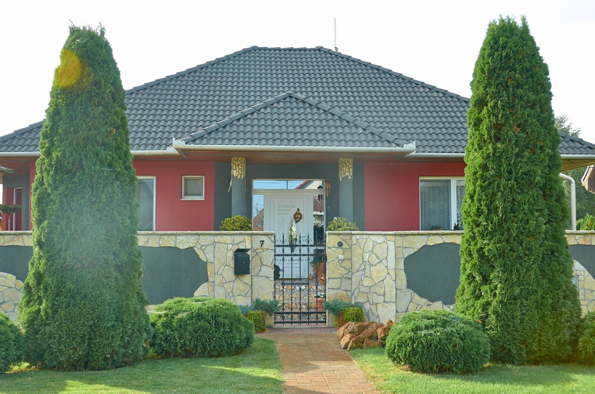 Homokháti Apartman, Hungary