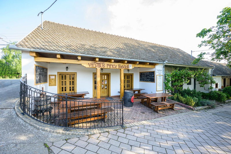 Vinatus Pince, Villány, Hungary