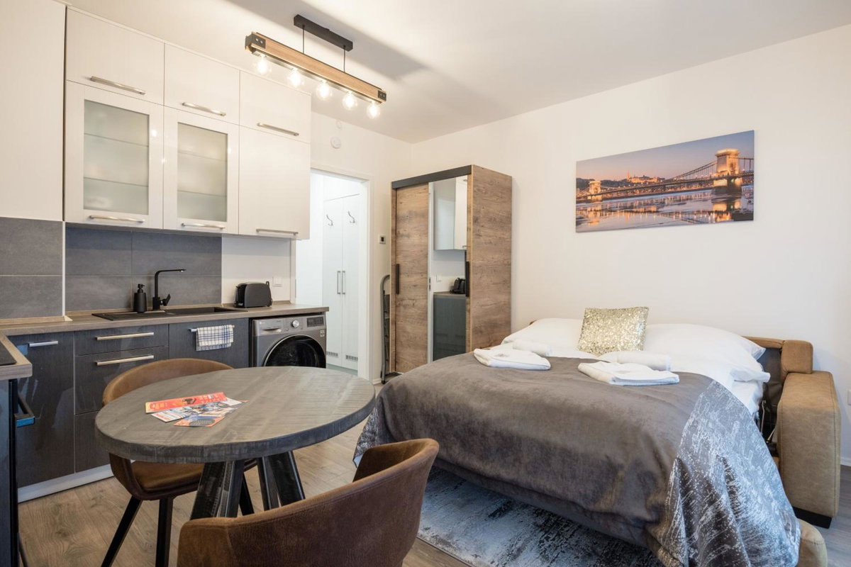 Central Sphere Apartment, Hungary