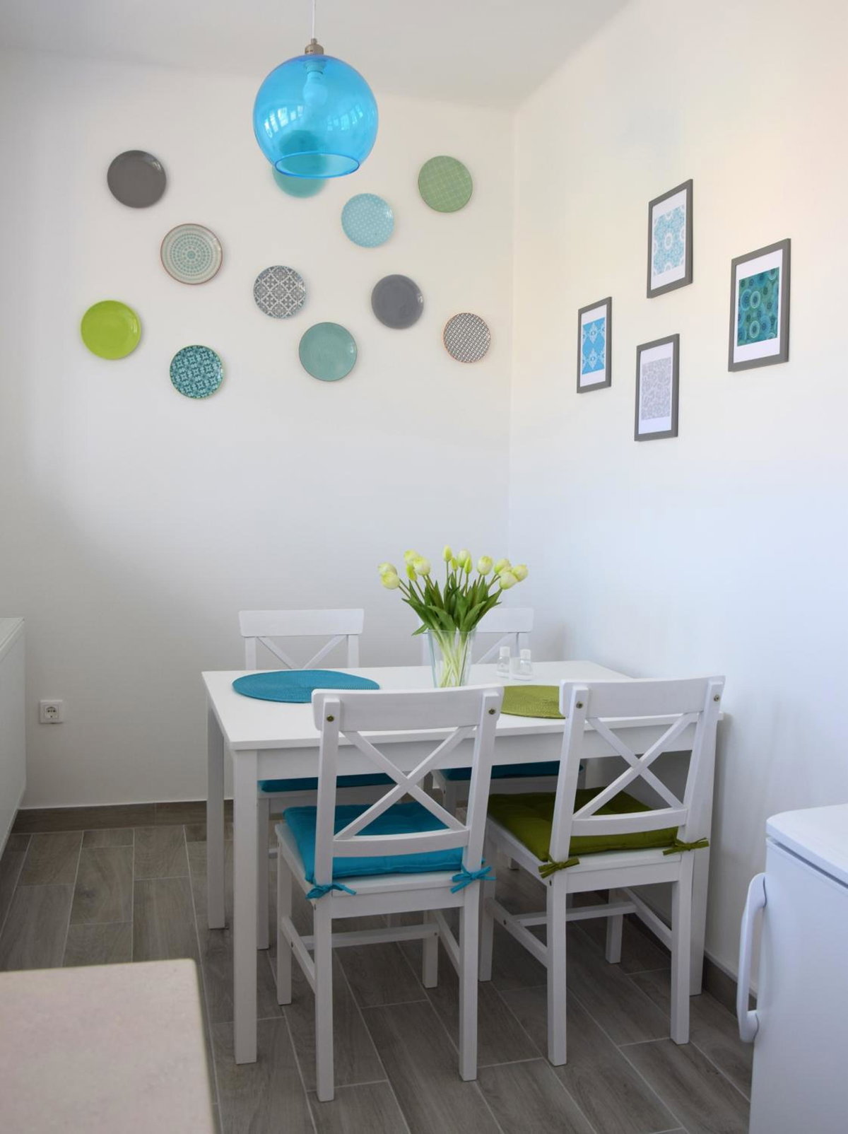 Studio Eleven, Hungary