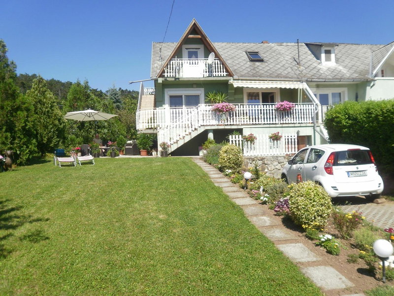 Holdfény Apartman, Balatongyörök, Hungary