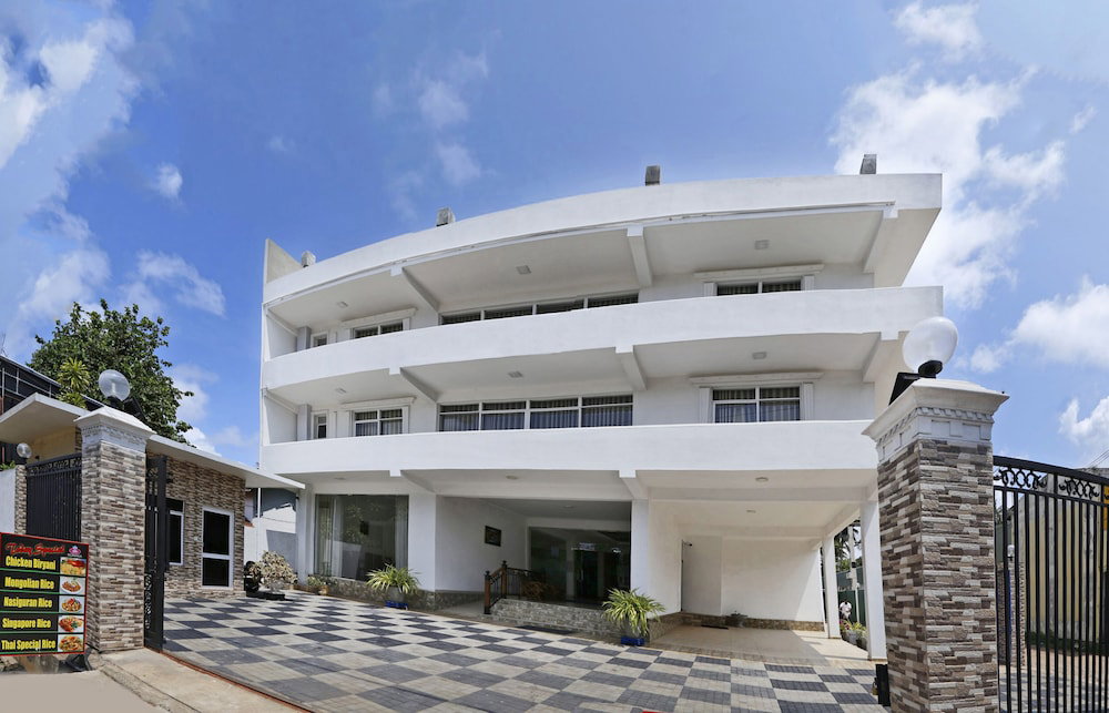 Hotel · Ronaka Airport Transit Hotel, Seeduwa - Katunayake