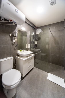 F Apartmani Kragujevac - Luxuary Business Suites, Kragujevac, Serbia