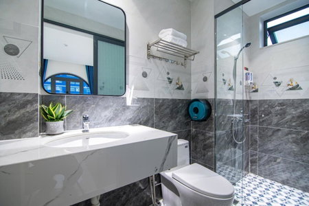 Bin Bin Hotel 14 Near Vstar School D7, Ho Chi Minh City, Vietnam