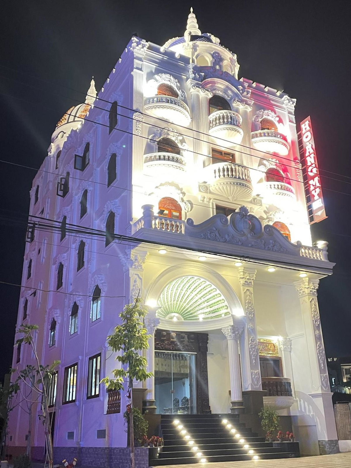Hotel · Hotel Hoàng My, Pleiku