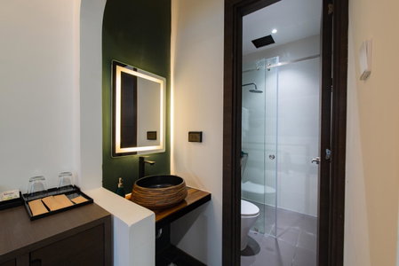 Khách sạn gần biển Miami Tuy Hoà Phú Yên, Liên Trì (3), Vietnam