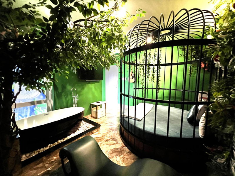 Loove Hotel - Khách Sạn Tình Yêu, Ho Chi Minh City, Vietnam