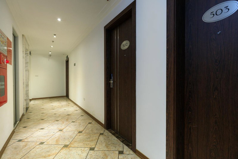 Yolo Wa Hotel, Hanoi, Vietnam