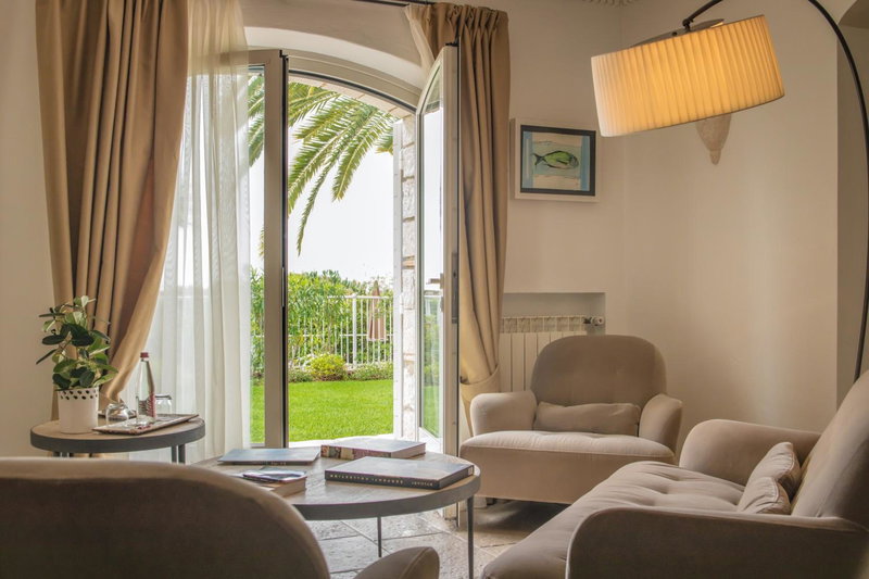 Hôtel & Restaurant Alain Llorca, La Colle-sur-Loup, France