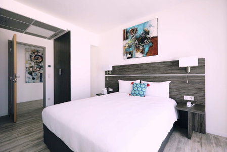 Apparthotel La Girafe, La Penne-sur-Huveaune, France