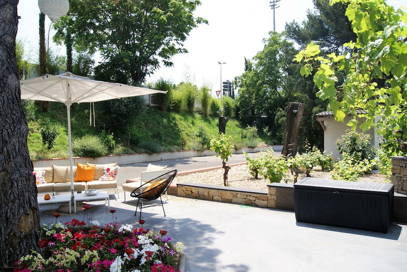 Apparthotel La Girafe, La Penne-sur-Huveaune, France