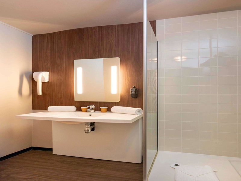 IBIS STYLES Rouen Parc Expos Zenith, Saint-Étienne-du-Rouvray, France