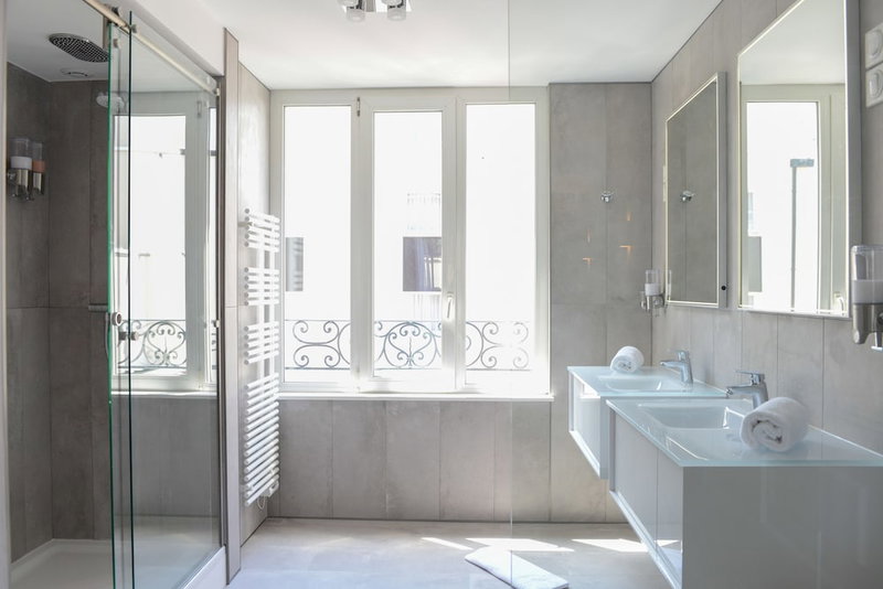 Au 30, Lille, France