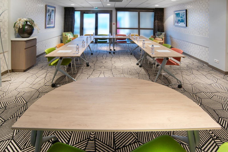 ibis Styles Clermont-Ferrand Aéroport, Clermont-Ferrand, France