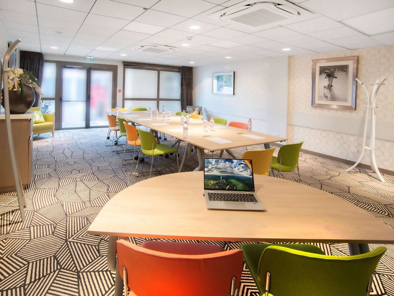 ibis Styles Clermont-Ferrand Aéroport, Clermont-Ferrand, France
