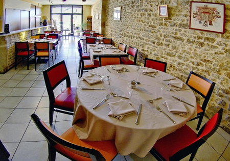 Logis Relais Du Lac, Villegusien Le Lac, France