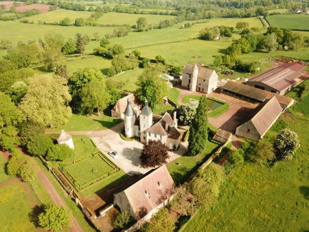 Chateau De Clusors, Saint-Menoux, France