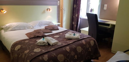 Logis hôtel restaurant les Carillons, Cransac, France