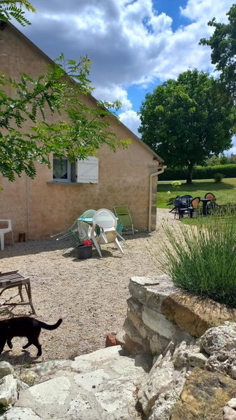 Le calme à la campagne, Besson, France