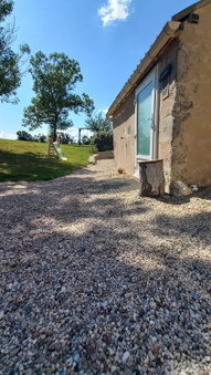 Le calme à la campagne, Besson, France