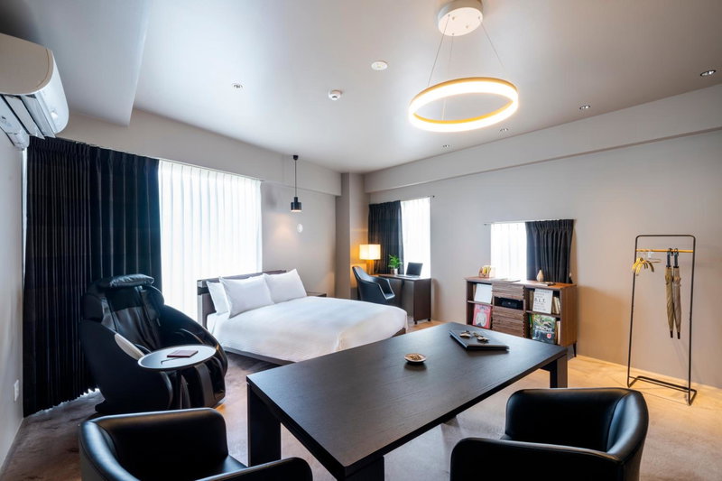 Hotel Petit Suite Sogenji Ishimon, Naha, Japan