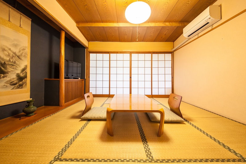 Ryokan Reimei, Yufu, Japan