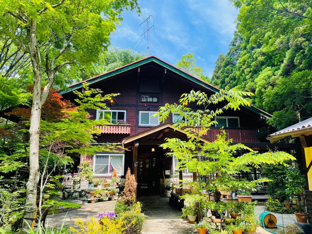 Sanrinsha, Japan