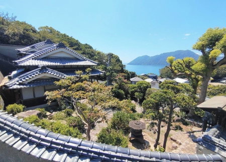 minamiseto karoto kazemachitei, Kure, Japan