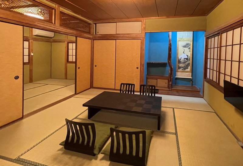 minamiseto karoto kazemachitei, Kure, Japan