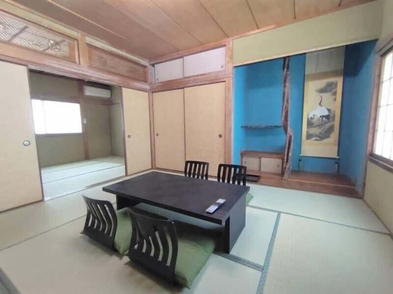 minamiseto karoto kazemachitei, Kure, Japan