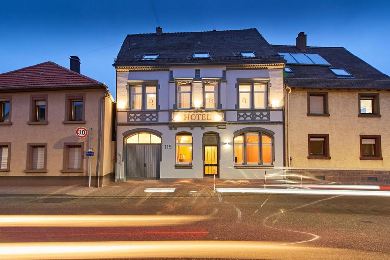 Hotel Phoenix, Berghausen, Germany