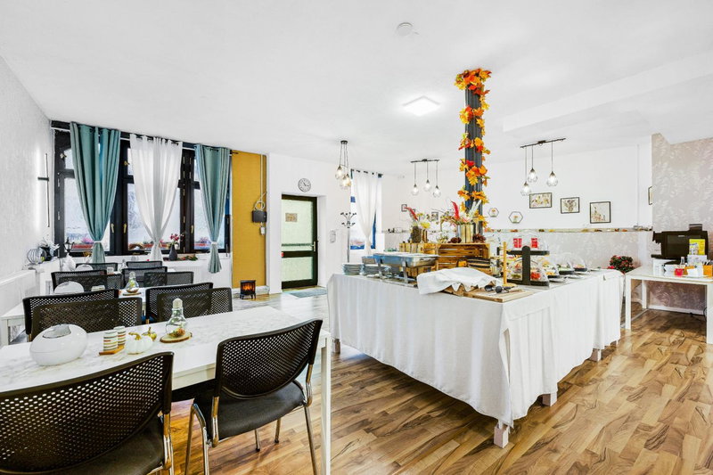 Hotel Phoenix, Berghausen, Germany