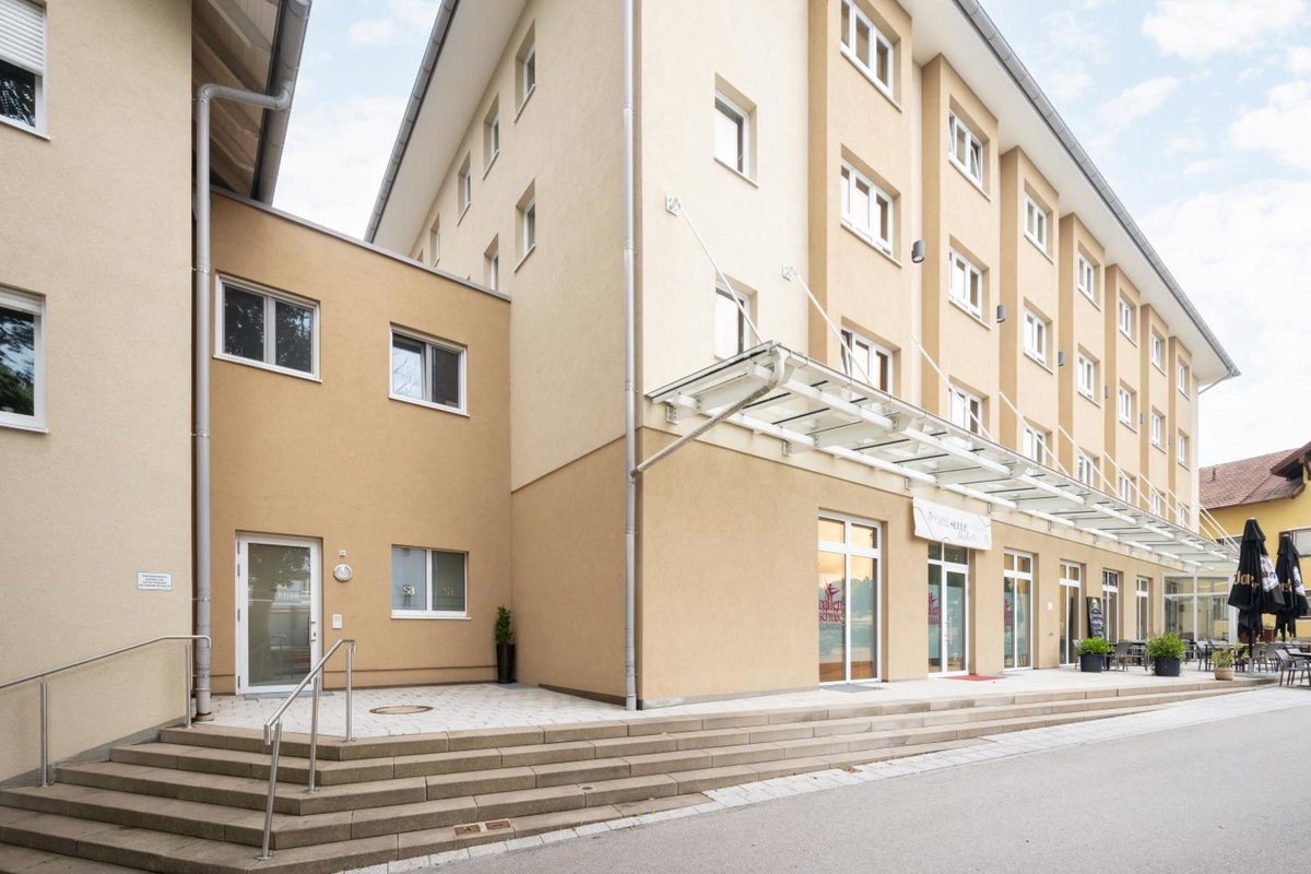Hotel · snooze apartments Holzkirchen, Holzkirchen