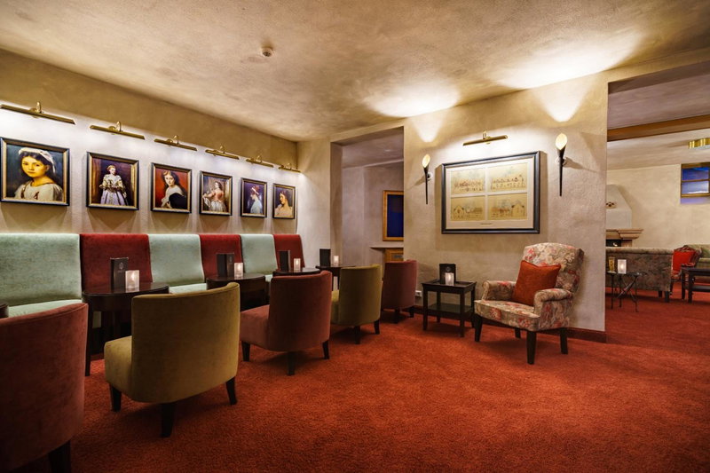 Schlosshotel Weyberhöfe, Hösbach, Germany