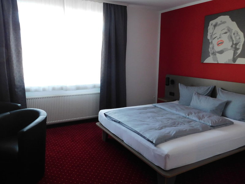 Hotel KonradP, Holzkirchen, Germany