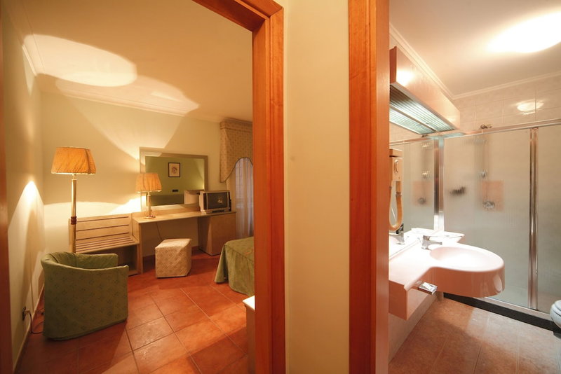 Hotel La Pace, Naples, Italy