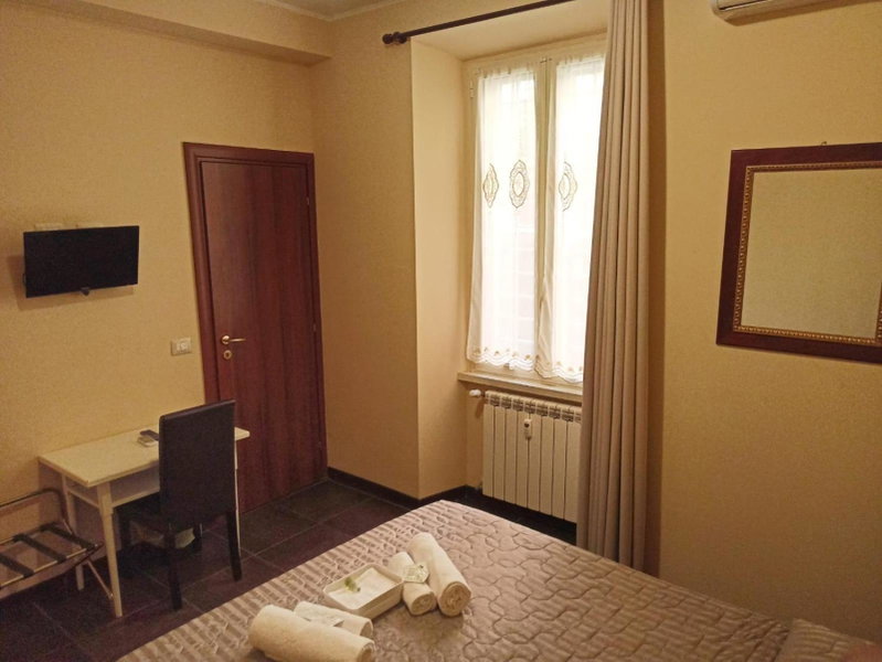 Domina Popolo, Rome, Italy