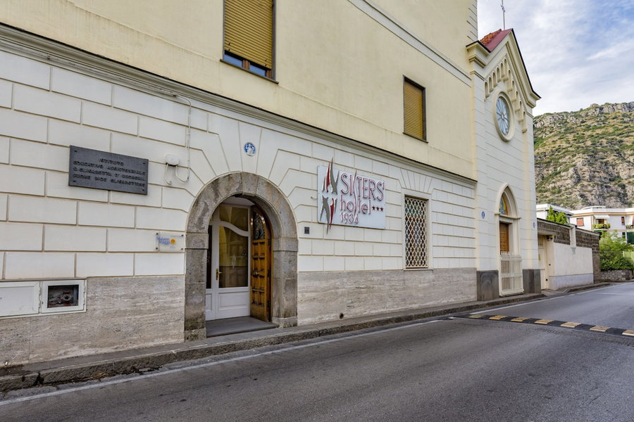 Sisters Hostel, Piano di Sorrento, Italy