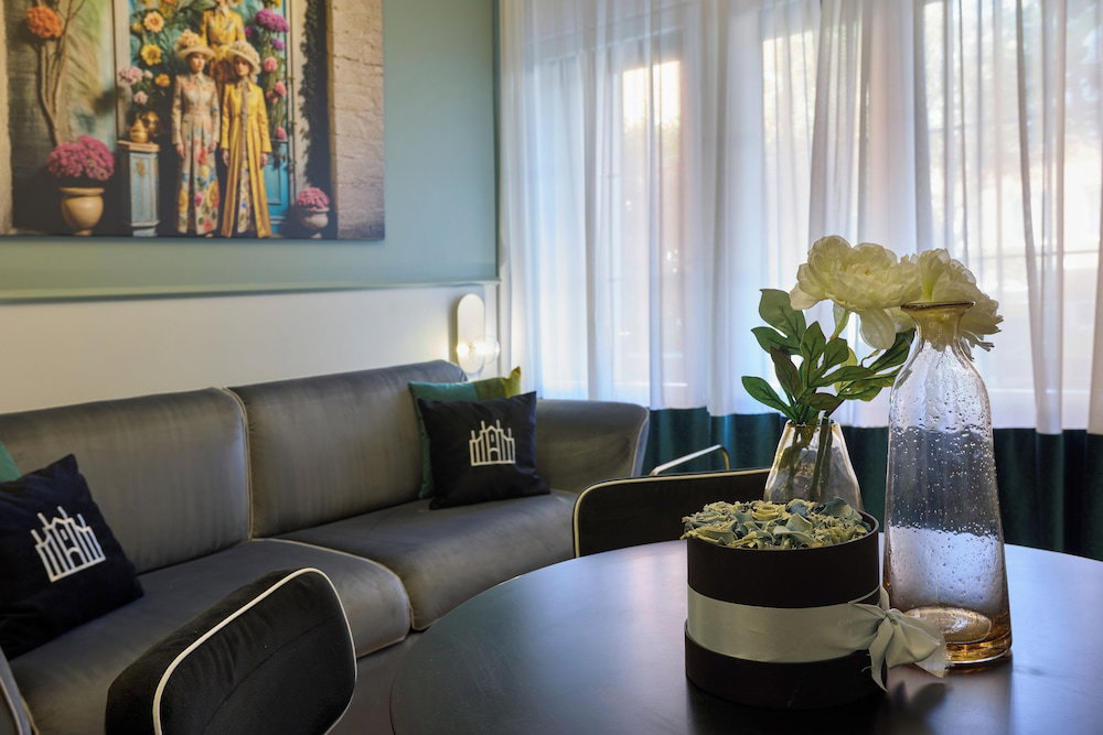 Hotel · LUMERA STAY - Solferino, Milan