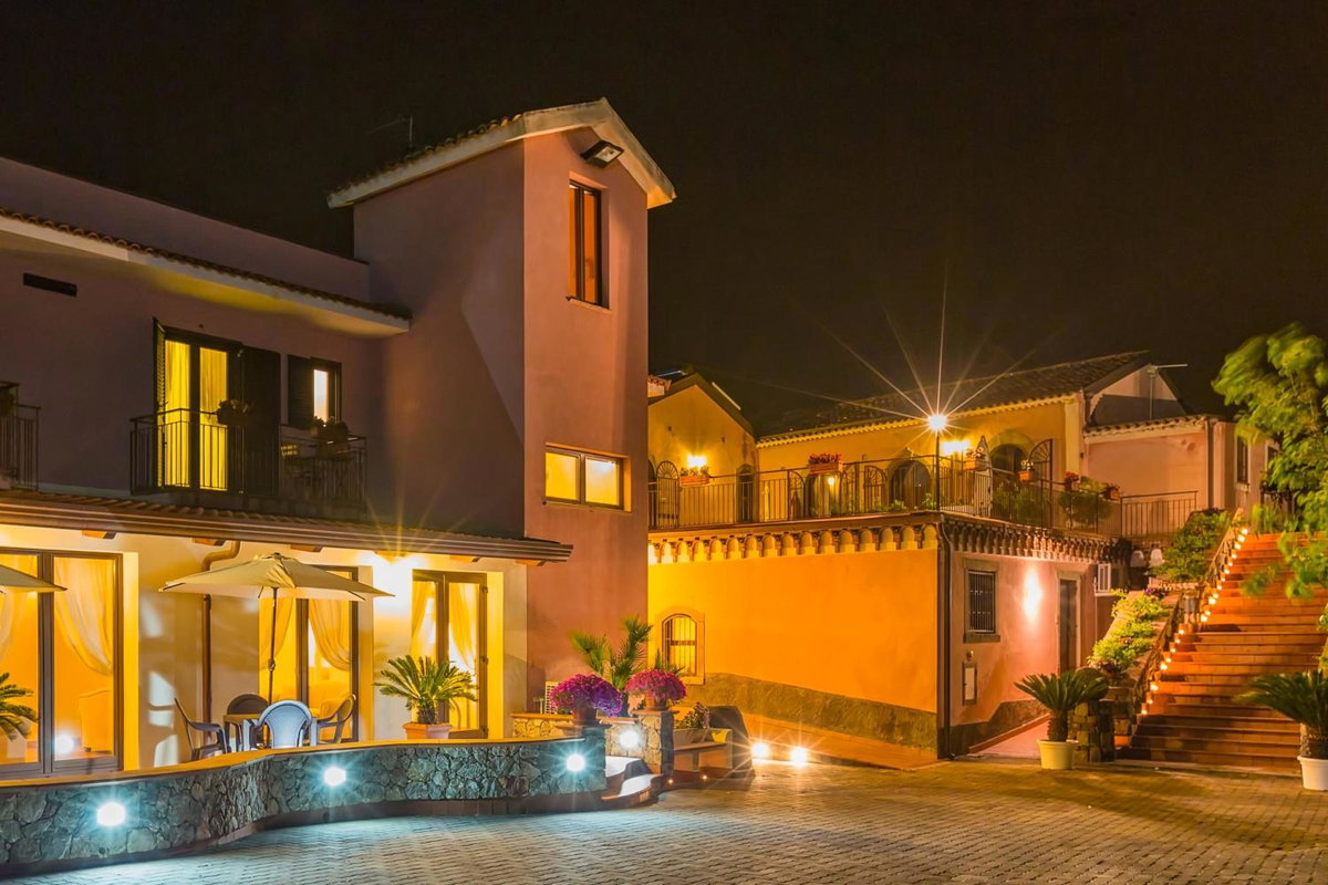 Hotel · La Casa delle Monache Country Resort, Motta Camastra