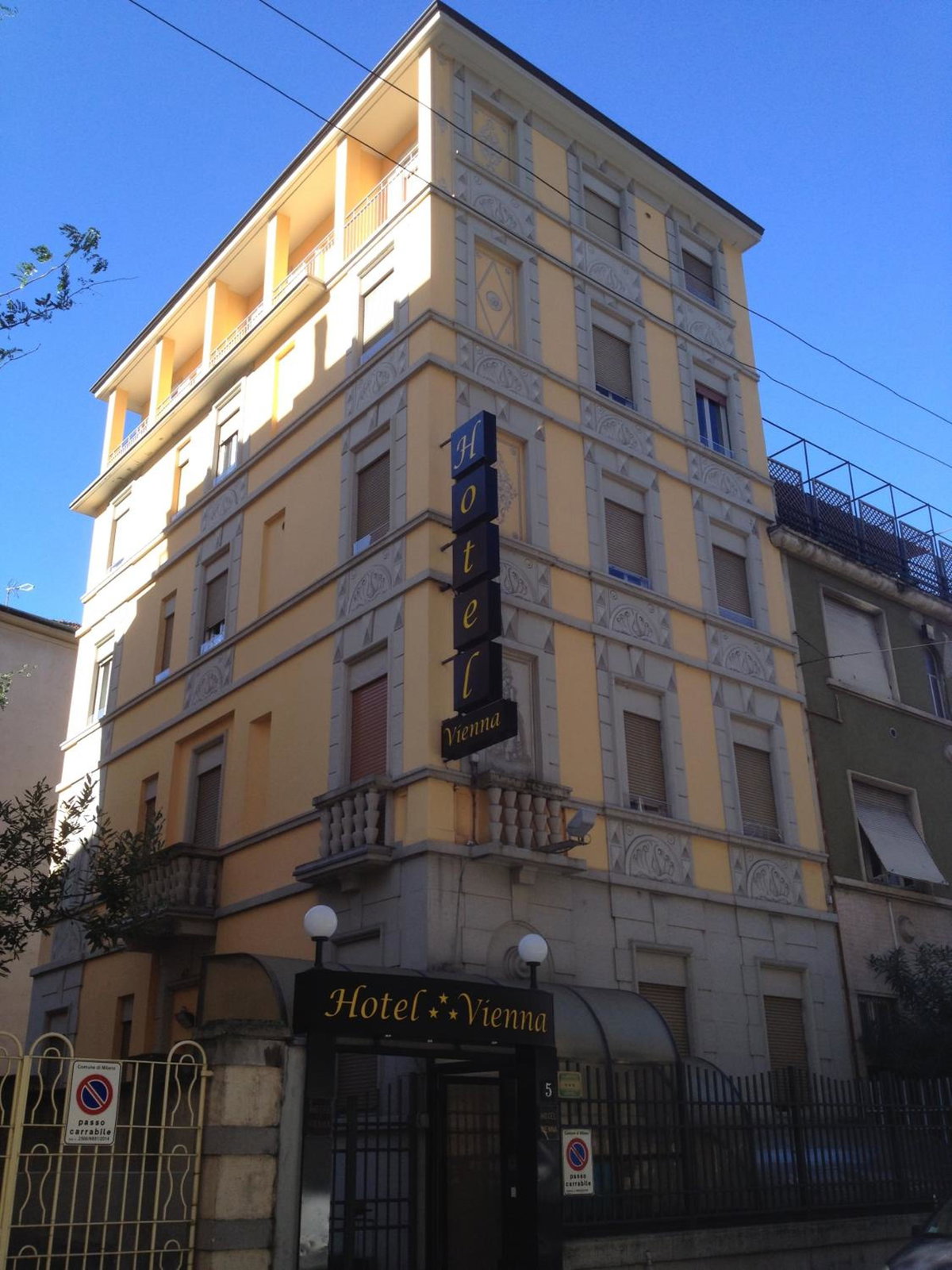 Hotel · Hotel Vienna, Milan