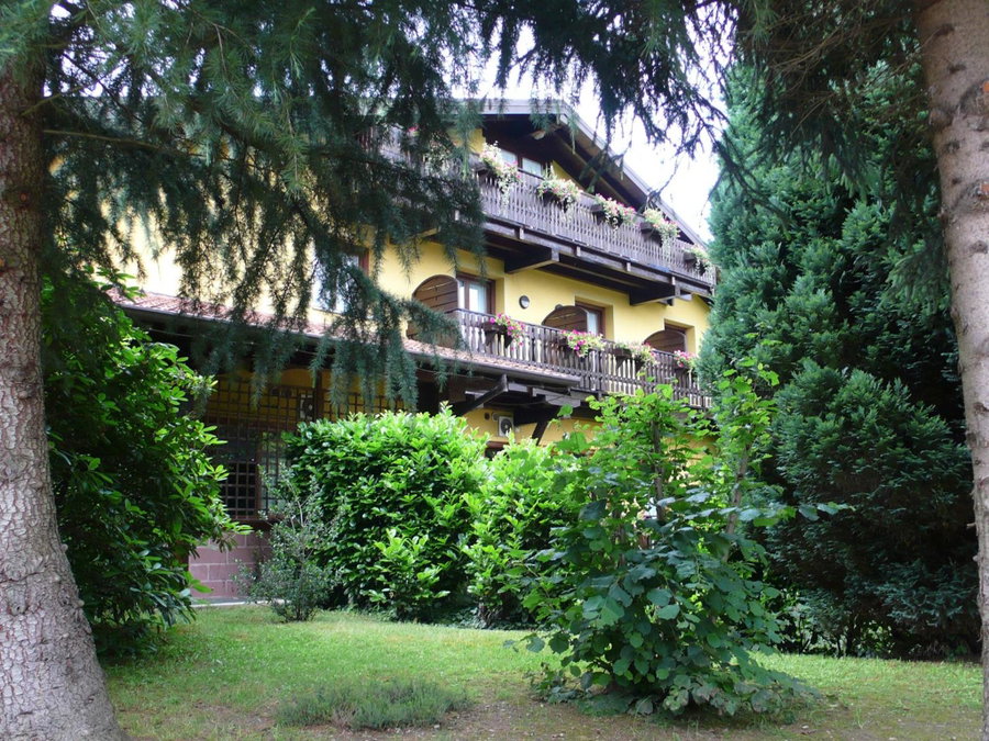Hotel Ristorante La Perla, Varallo Pombia, Italy
