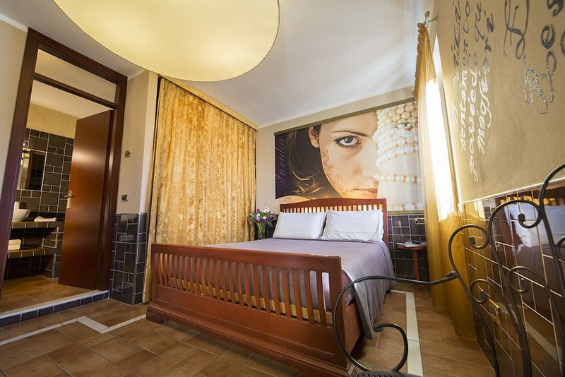 Suite & Breakfast 7 Vizi, Lazise, Italy