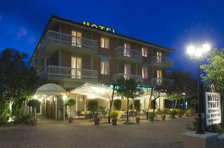 Hotel Tuder, Todi, Italy
