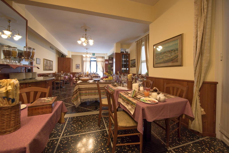 Hotel Bristol, Lavagna, Italy
