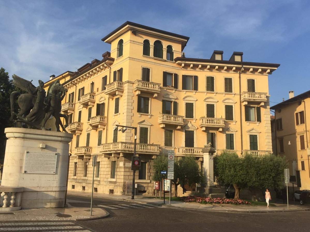 Lady Verona Residence, Italy