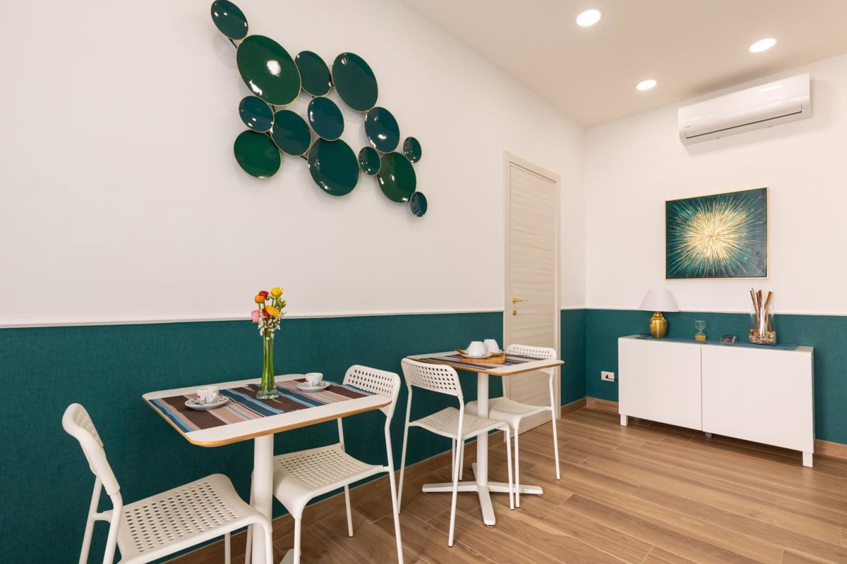 Hotel · Napolilive B&B, Naples