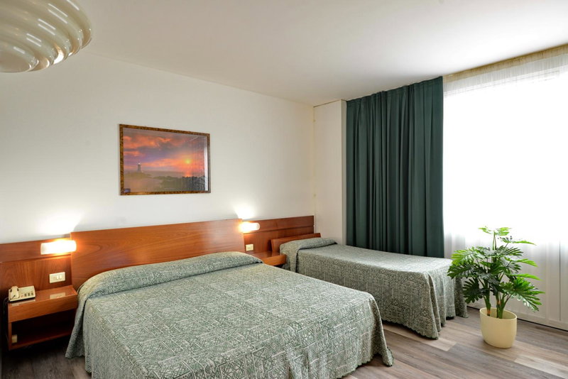 Hotel Krystal, Bussolengo, Italy