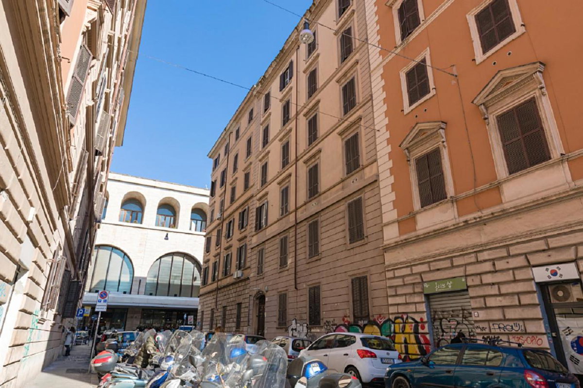 Roma Enrico Guesthouse, Italy